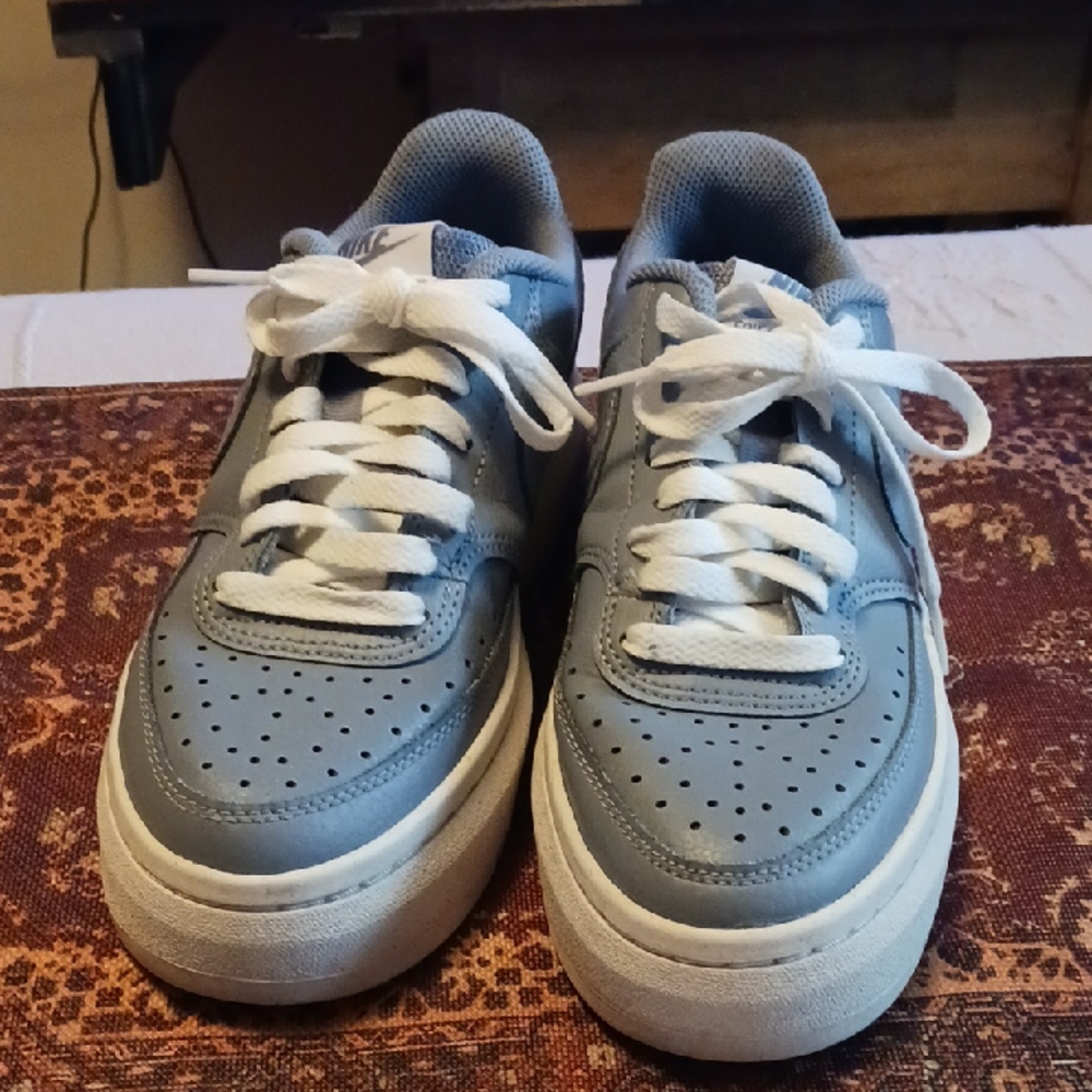 Nikes Shoes